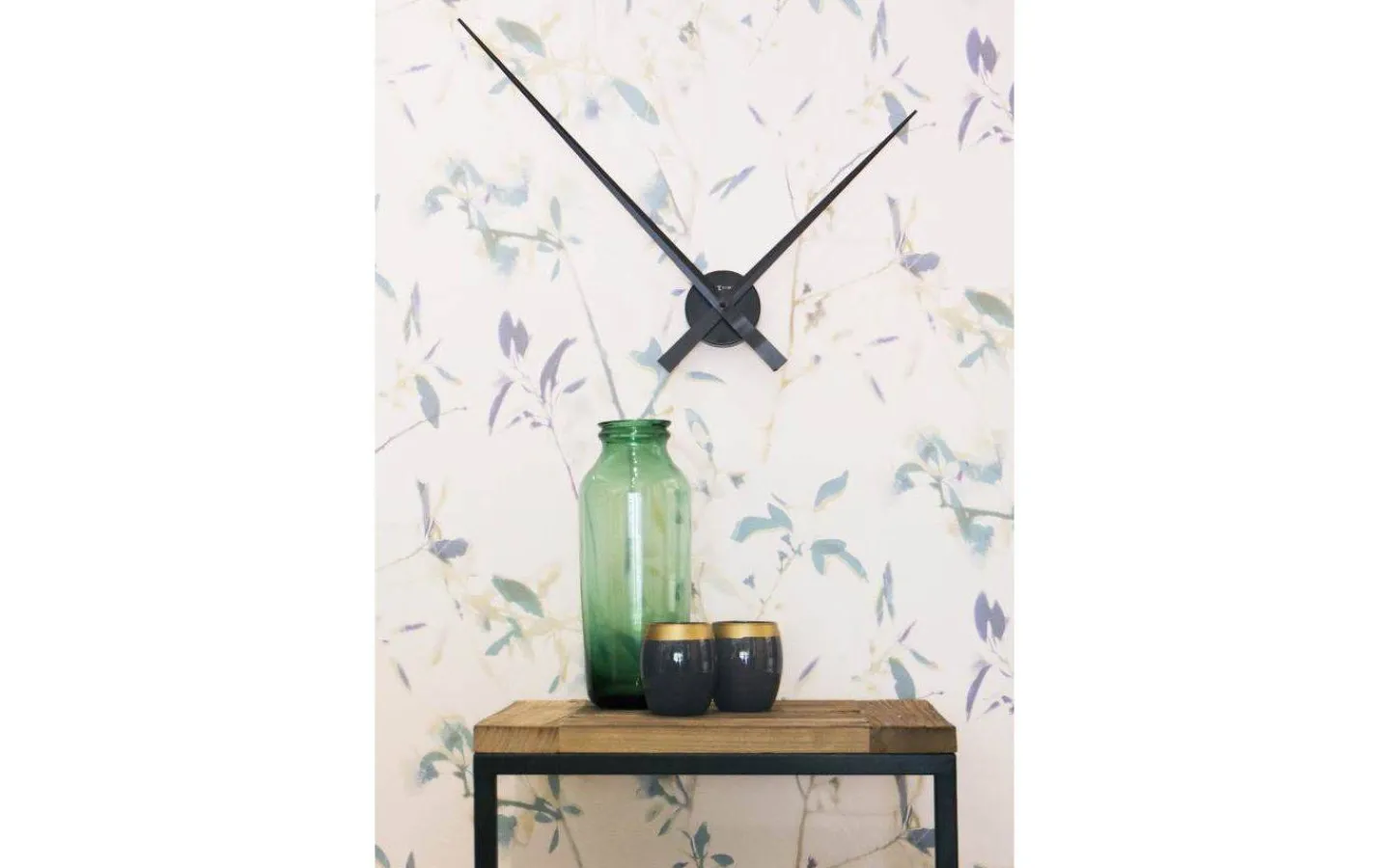 Väggklockor<NeXtime Hands Väggklocka 85cm Svart