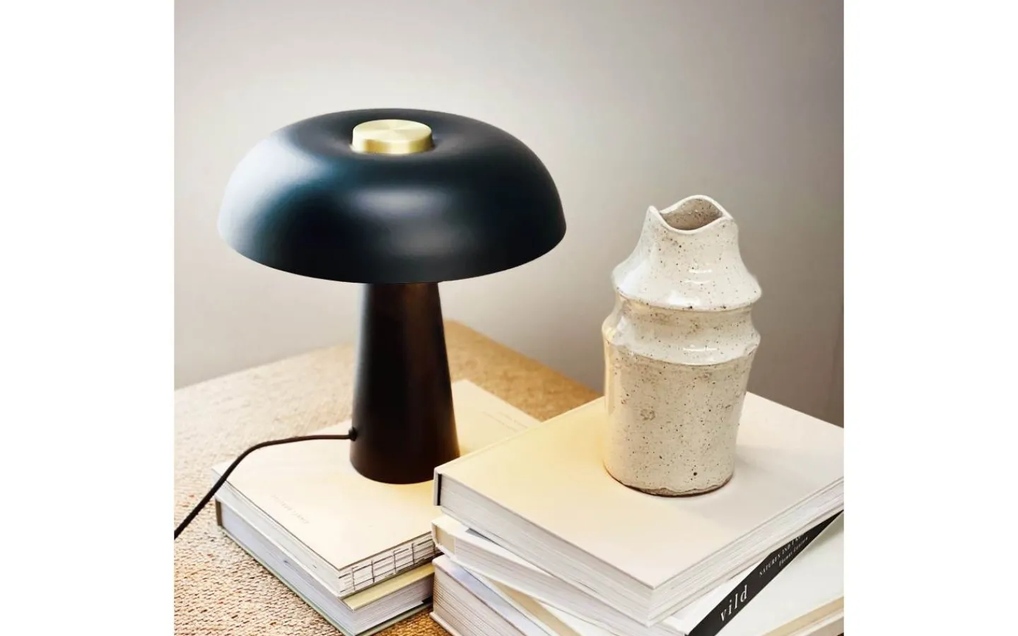 Dyberg Larsen Iris Bordslampa 28cm Mattsvart* Bordslampor