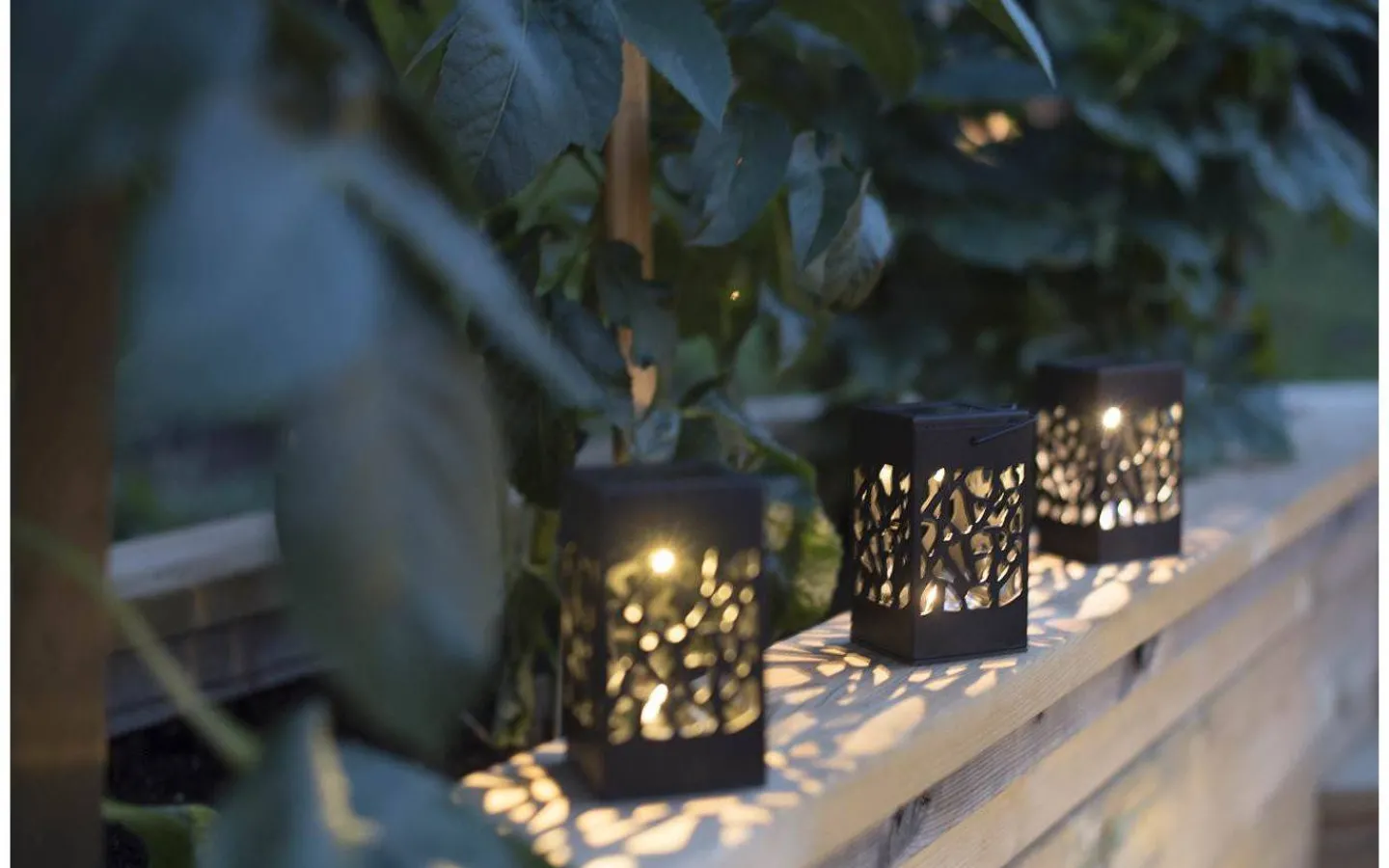 Star Trading Izola Mini Solcellslampa 3-pack Svart* Solcellslampor Dekoration|Solcellslampor Vägg