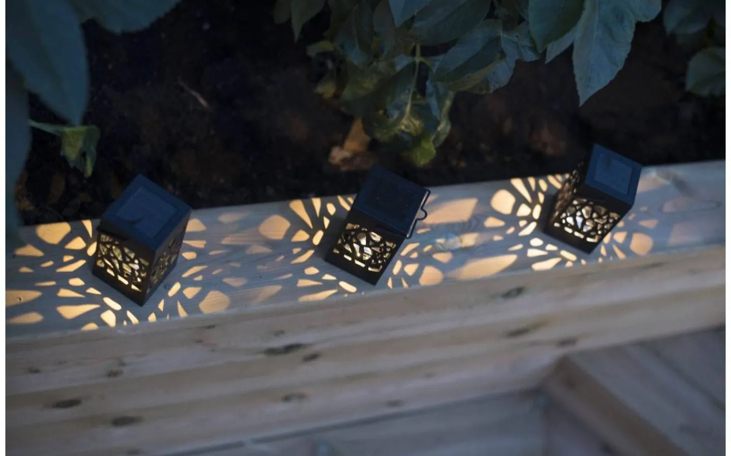 Star Trading Izola Mini Solcellslampa 3-pack Svart* Solcellslampor Dekoration|Solcellslampor Vägg