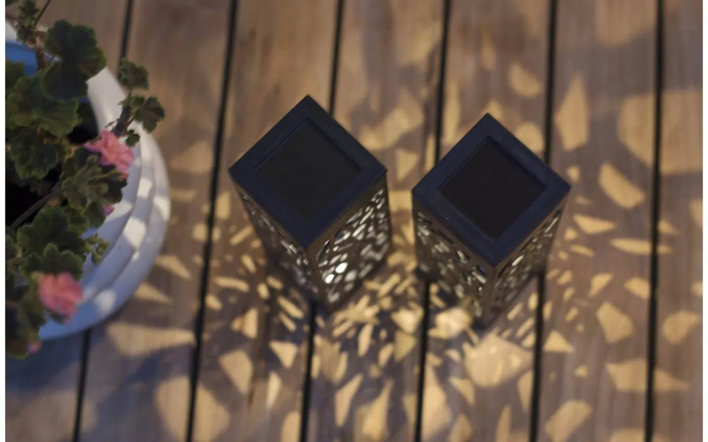 Star Trading Izola Mini Solcellslampa 3-pack Svart* Solcellslampor Dekoration|Solcellslampor Vägg