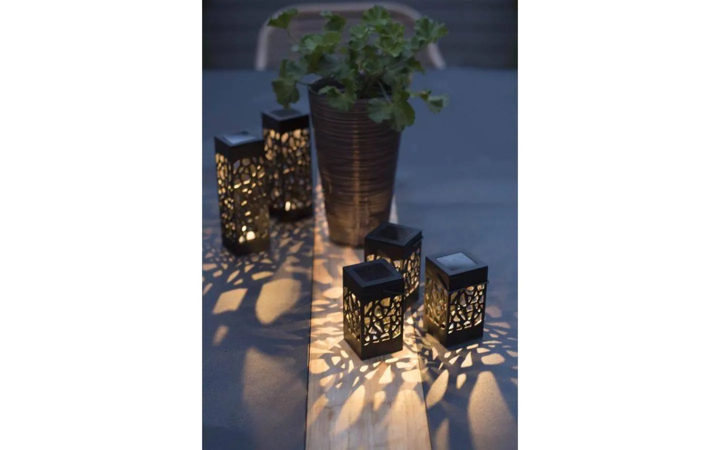 Star Trading Izola Mini Solcellslampa 3-pack Svart* Solcellslampor Dekoration|Solcellslampor Vägg