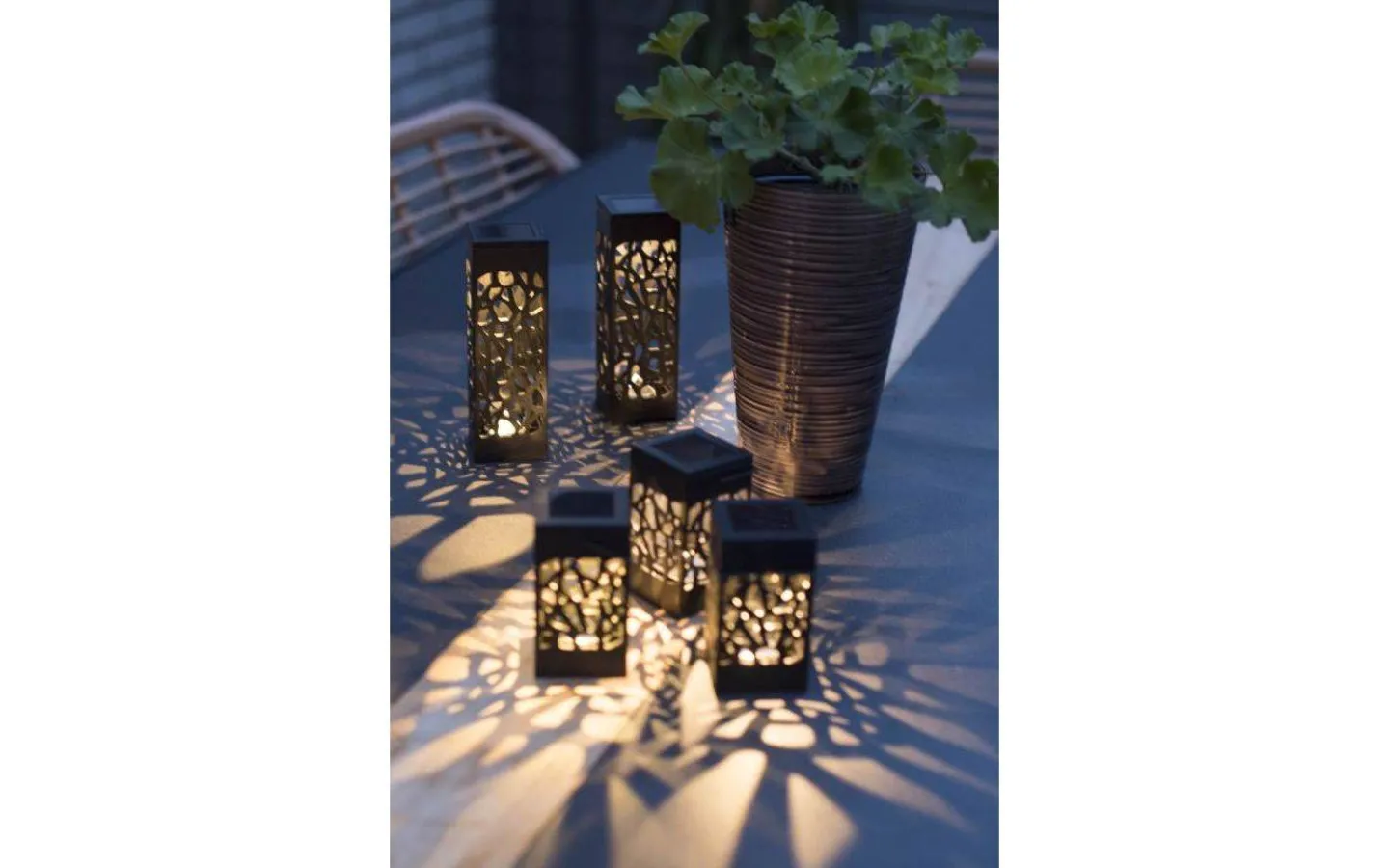 Star Trading Izola Mini Solcellslampa 3-pack Svart* Solcellslampor Dekoration|Solcellslampor Vägg