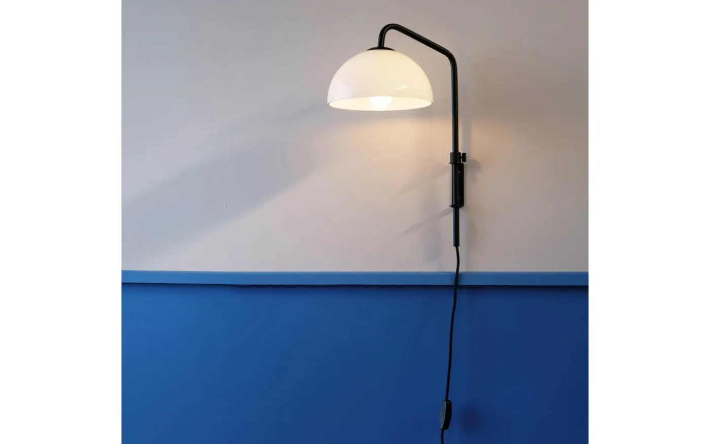 Jazz Vägglampa Opal/Svart