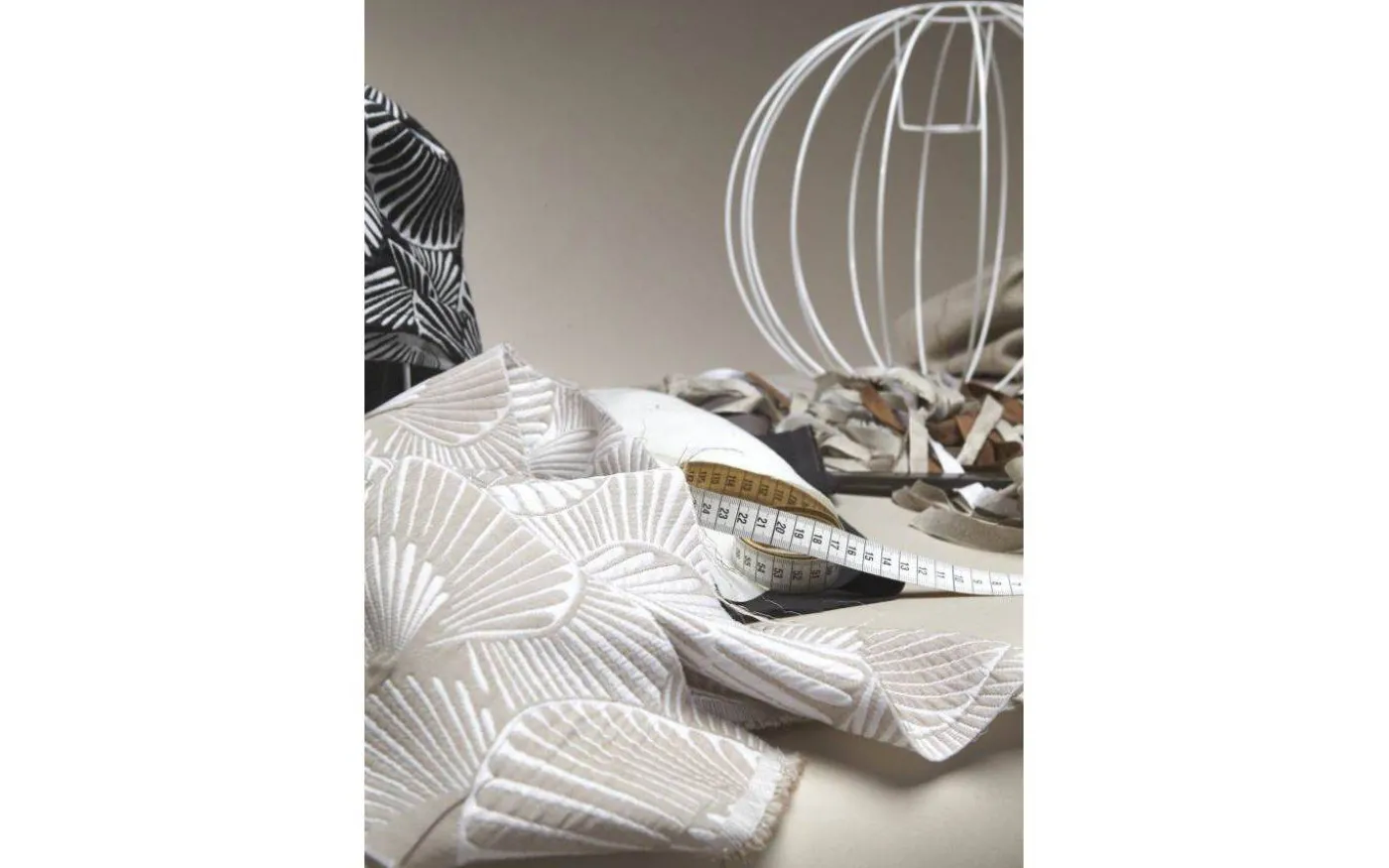 Juni Takskärm 40cm Beige AWARE