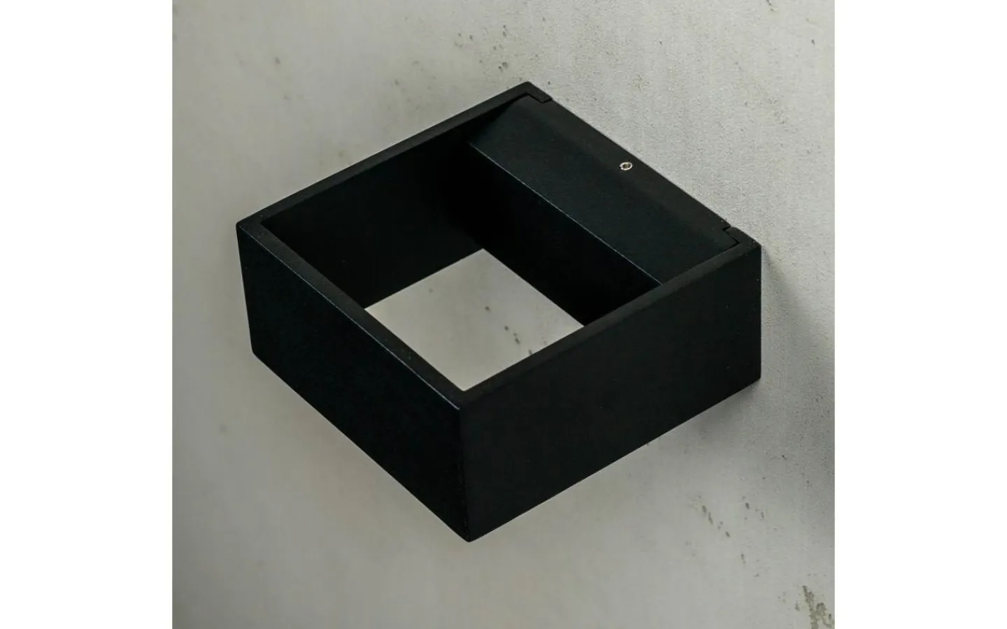 Dyberg Larsen Jupiter Vägglampa 13cm LED 2942K 6W Upp/Nedljus Svart IP54* Upp & Nedljus Lampor