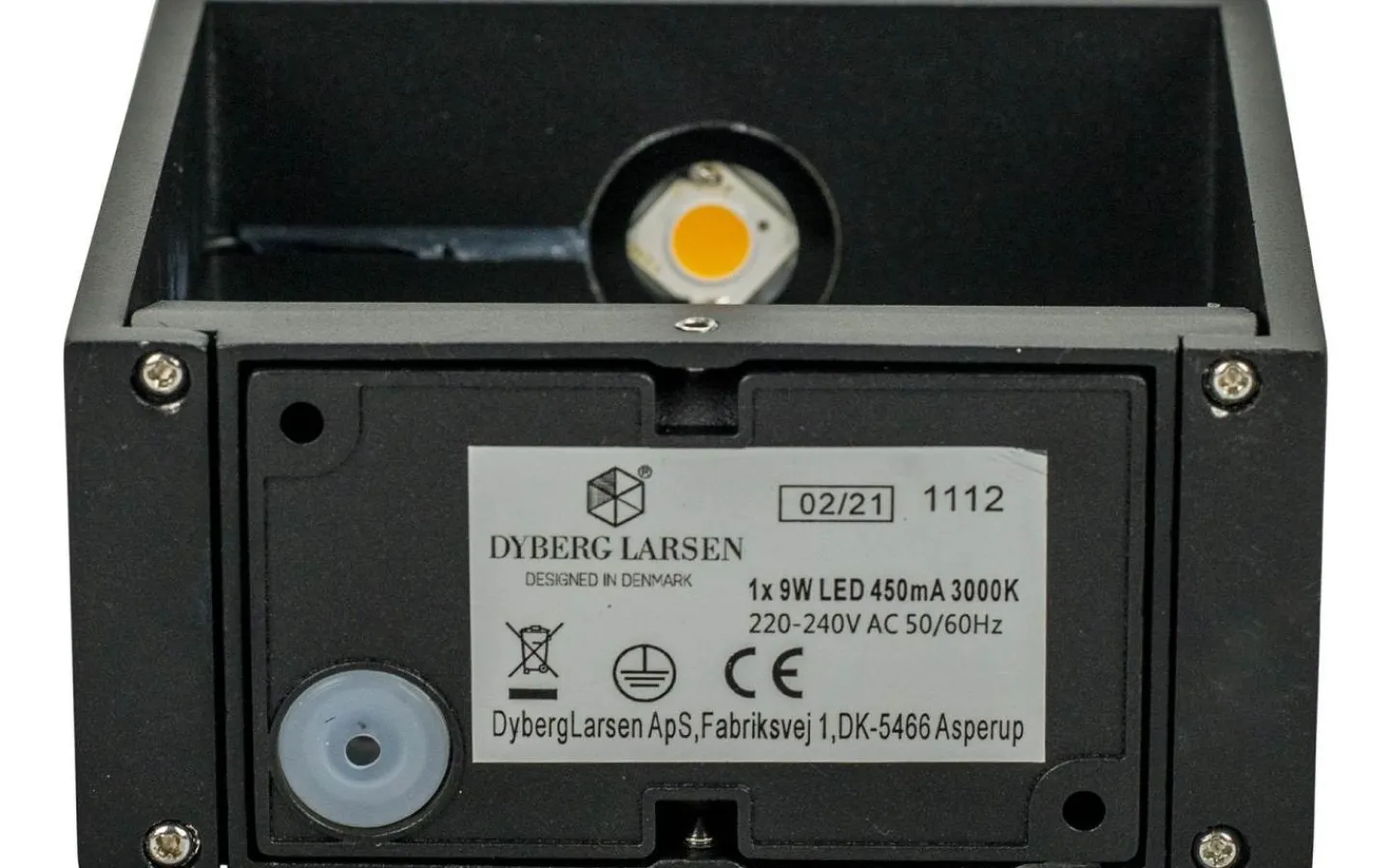 Dyberg Larsen Jupiter Vägglampa 13cm LED 2942K 6W Upp/Nedljus Svart IP54* Upp & Nedljus Lampor