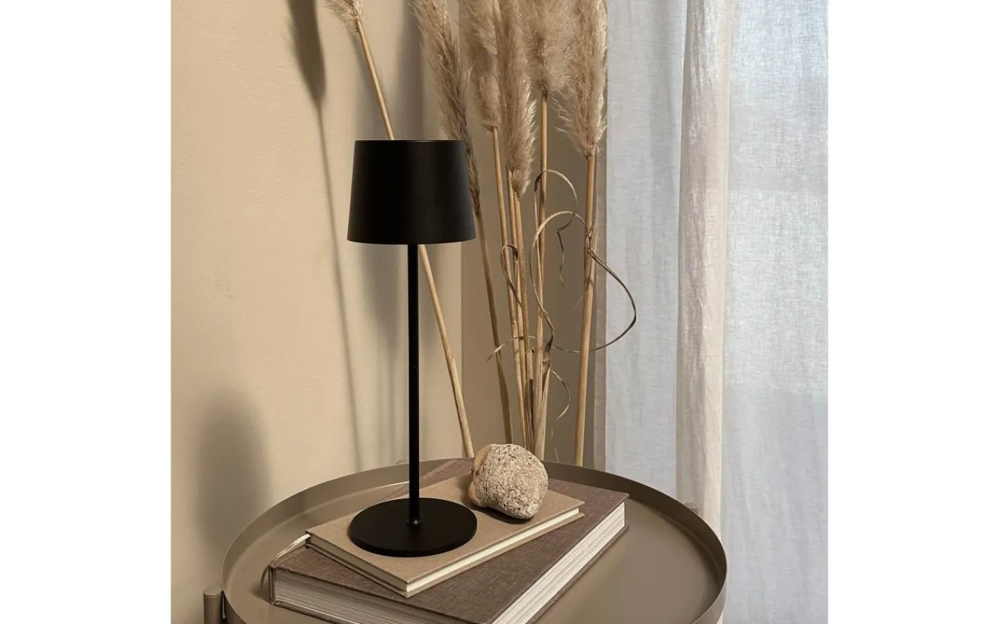 Dyberg Larsen Karl Uppladdningsbar Bordslampa 37cm LED 3000K 2W Svart IP44* Uppladdningsbara Lampor Utomhus|Uppladdningsbara Lampor Utomhus