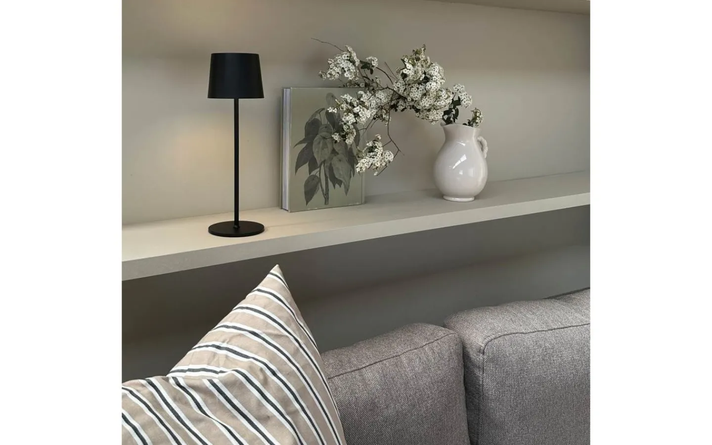 Dyberg Larsen Karl Uppladdningsbar Bordslampa 37cm LED 3000K 2W Svart IP44* Uppladdningsbara Lampor Utomhus|Uppladdningsbara Lampor Utomhus