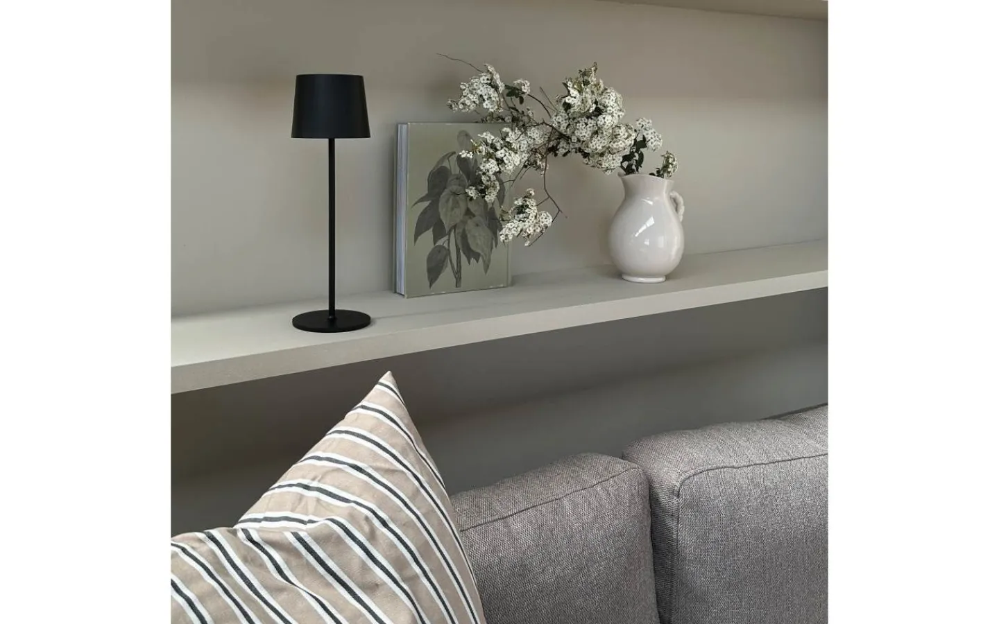 Dyberg Larsen Karl Uppladdningsbar Bordslampa 37cm LED 3000K 2W Svart IP44* Uppladdningsbara Lampor Utomhus|Uppladdningsbara Lampor Utomhus