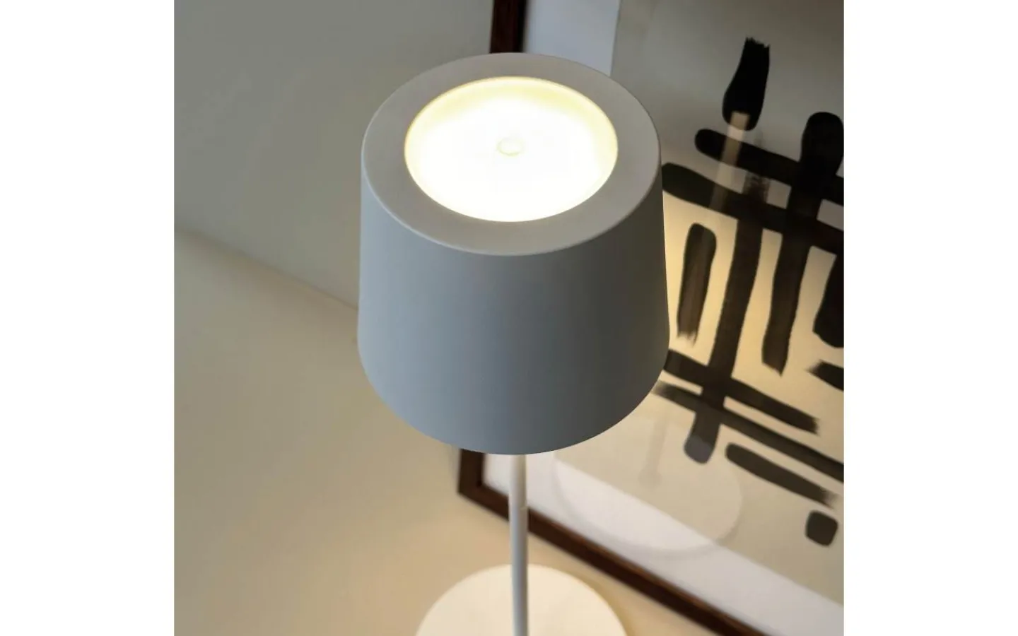 Dyberg Larsen Karl Uppladdningsbar Bordslampa 37cm LED 3000K 2W Vit IP44* Uppladdningsbara Lampor Utomhus|Uppladdningsbara Lampor Utomhus