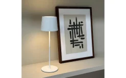 Dyberg Larsen Karl Uppladdningsbar Bordslampa 37cm LED 3000K 2W Vit IP44* Uppladdningsbara Lampor Utomhus|Uppladdningsbara Lampor Utomhus