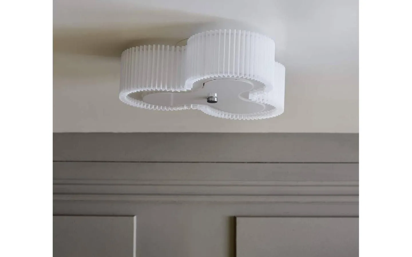 Hall & Trappa|Sovrum<CO Bankeryd Kolme Takplafond 70cm Vinyl Vit