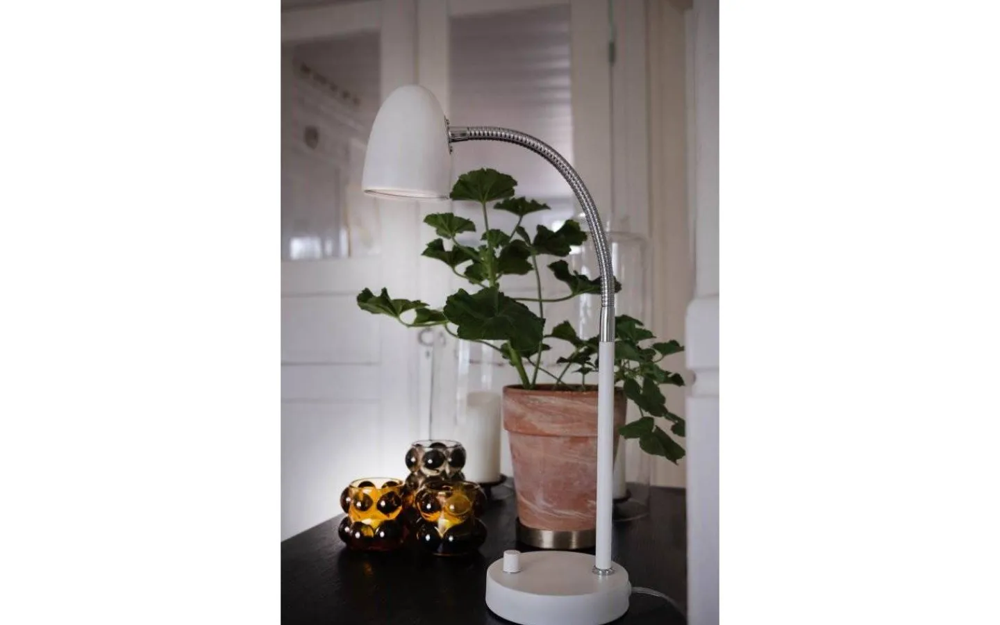 ArmaturHantverk Koster Skrivbordslampa 47cm Vit* Skrivbordslampor
