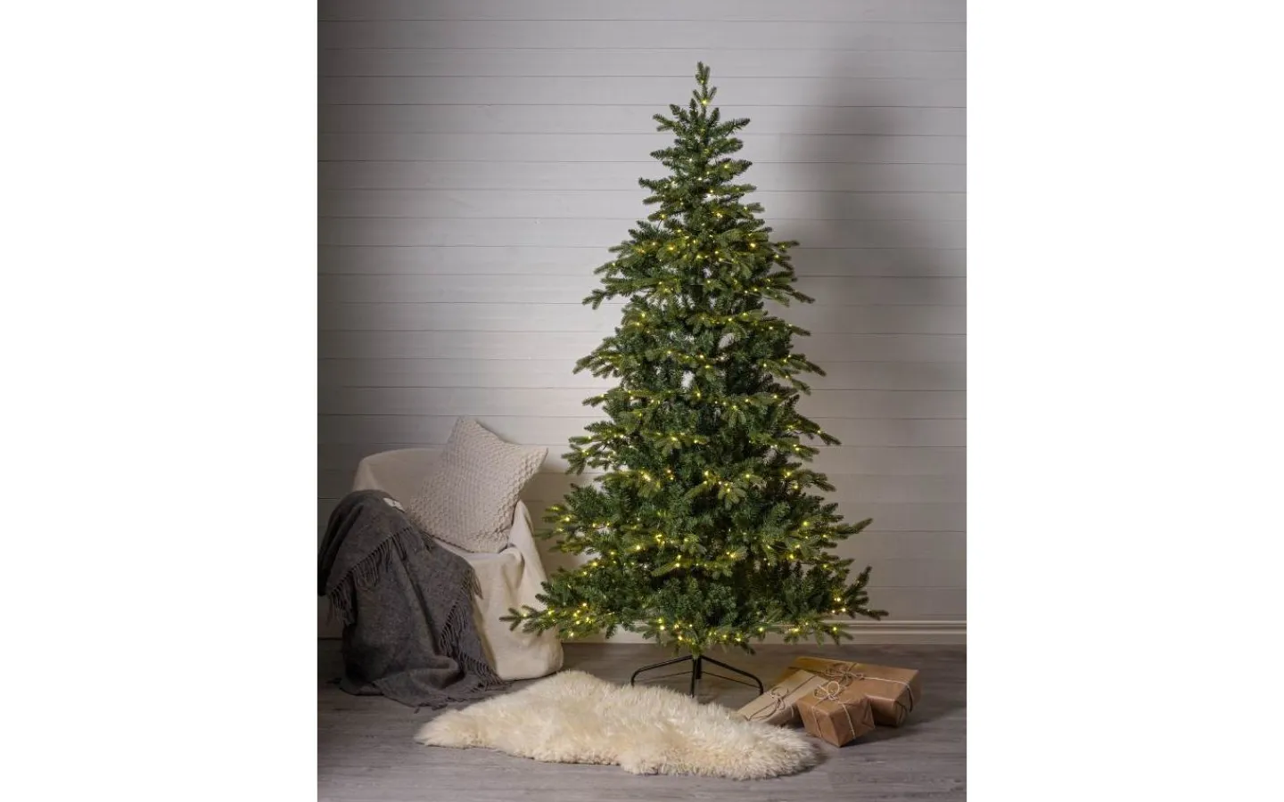 Star Trading Larvik Konstgran LED 210cm* Konstgranar Med Led