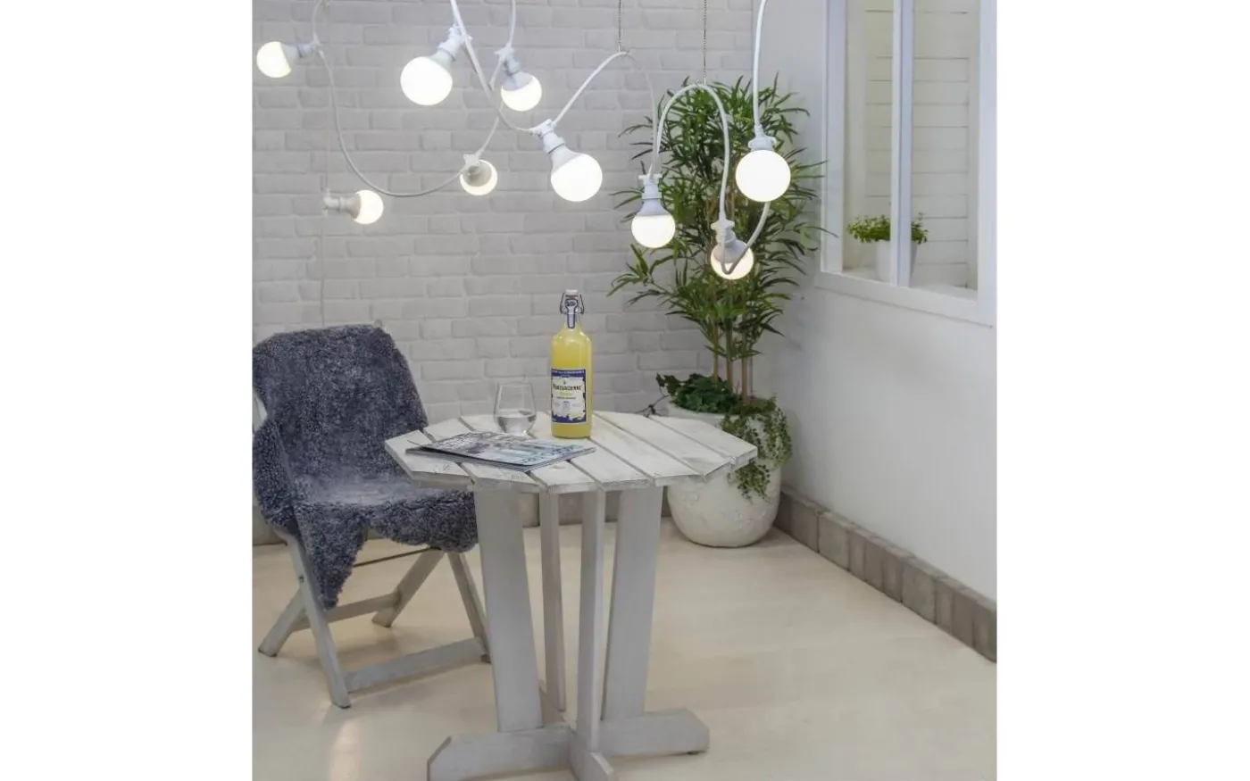 LED E27 Glob 95mm Okrossbar Opal 3000K 300lm 3,7W(28W)