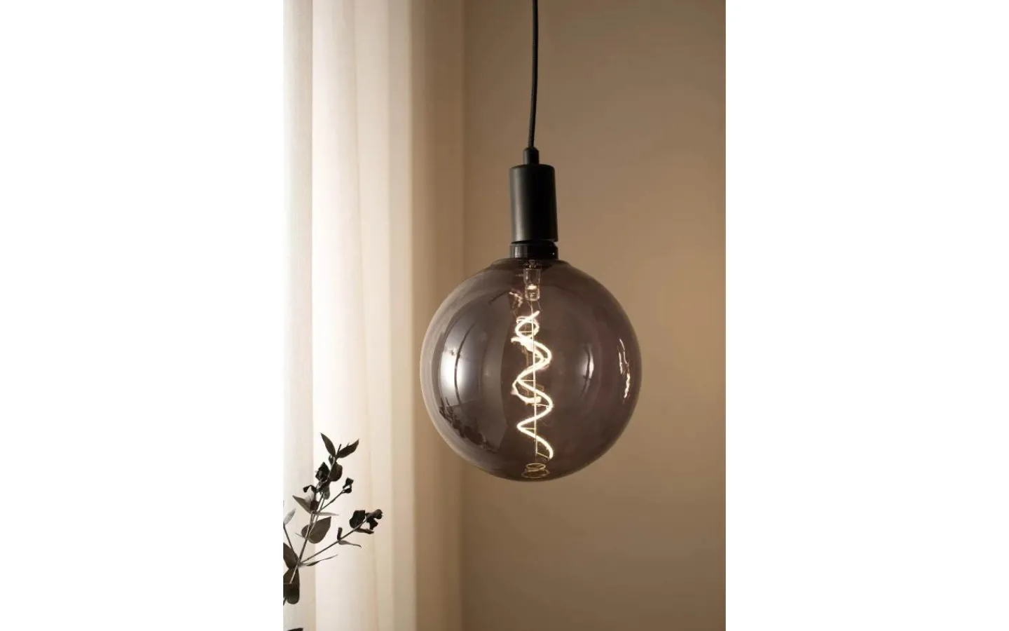 Markslojd LED E27 Glob 200mm Rök 2200K 265m 4W(20W)* Dekorativa Ljuskällor E27