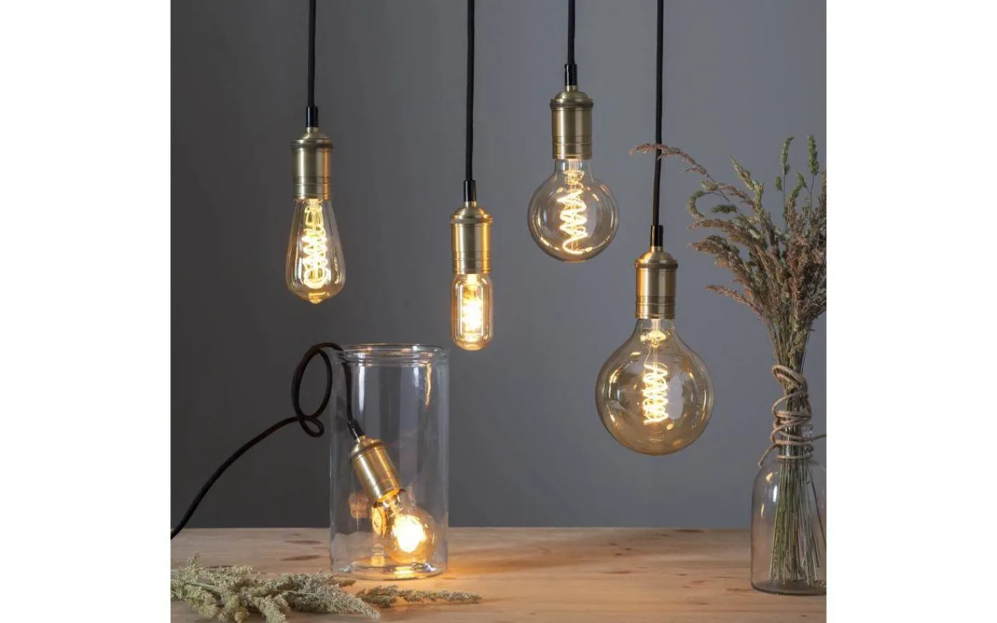 Star Trading LED E27 Glob 95mm Spiral Amber 2000K 150lm 3,2W(15W)* Dekorativa Ljuskällor E27