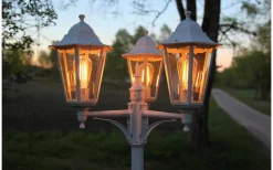 Dekorativa Ljuskällor E27<Star Trading LED E27 Lyktlampa Soft Glow 2100K 230lm 2.3W(23W)