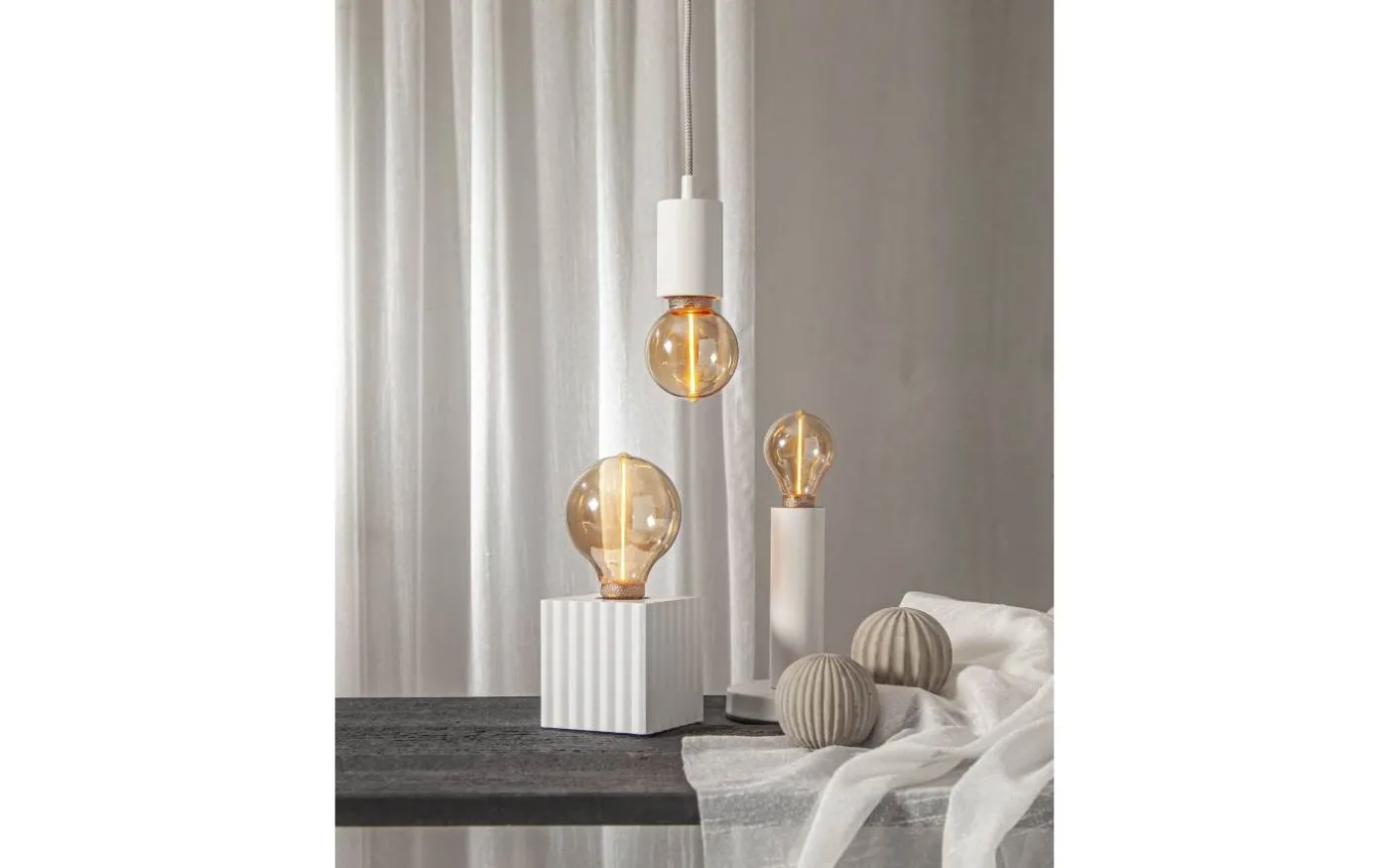 LED E27 3-Steg DIM-Minne Glob 95mm DecoLed One Amber 1800K 100lm 2W(10W)