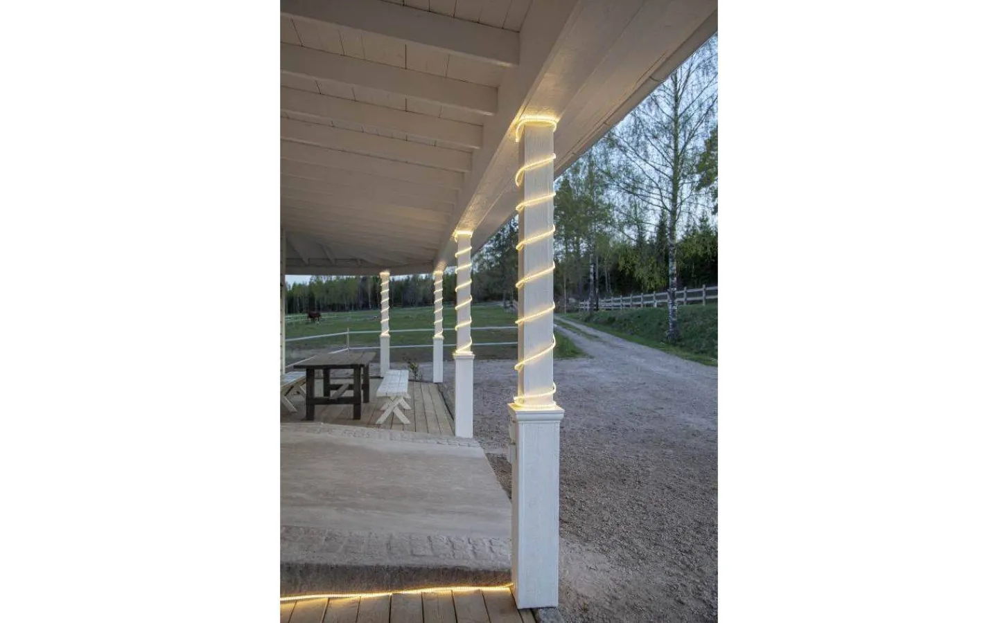 Star Trading LEDstrip Varmvit 8,3W 5m* 230V Led Slinga|230V Led Slinga