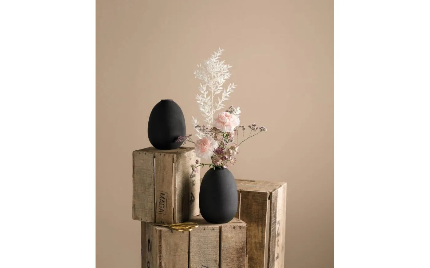 Leonardo Vas 16cm Svart