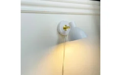 Lilje Vägglampa Vit/Mässing