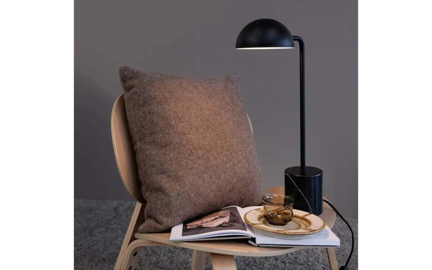 Marble Skrivbordslampa 50cm Svart/Marmor