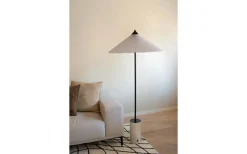 Vardagsrum|Golvlampor<Globen Lighting Matisse Golvlampa 150cm Vit/Svart