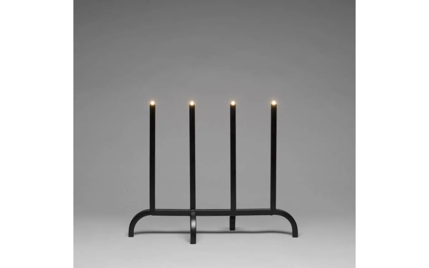 Mila Metall Adventsljusstake 4L 41cm Svart