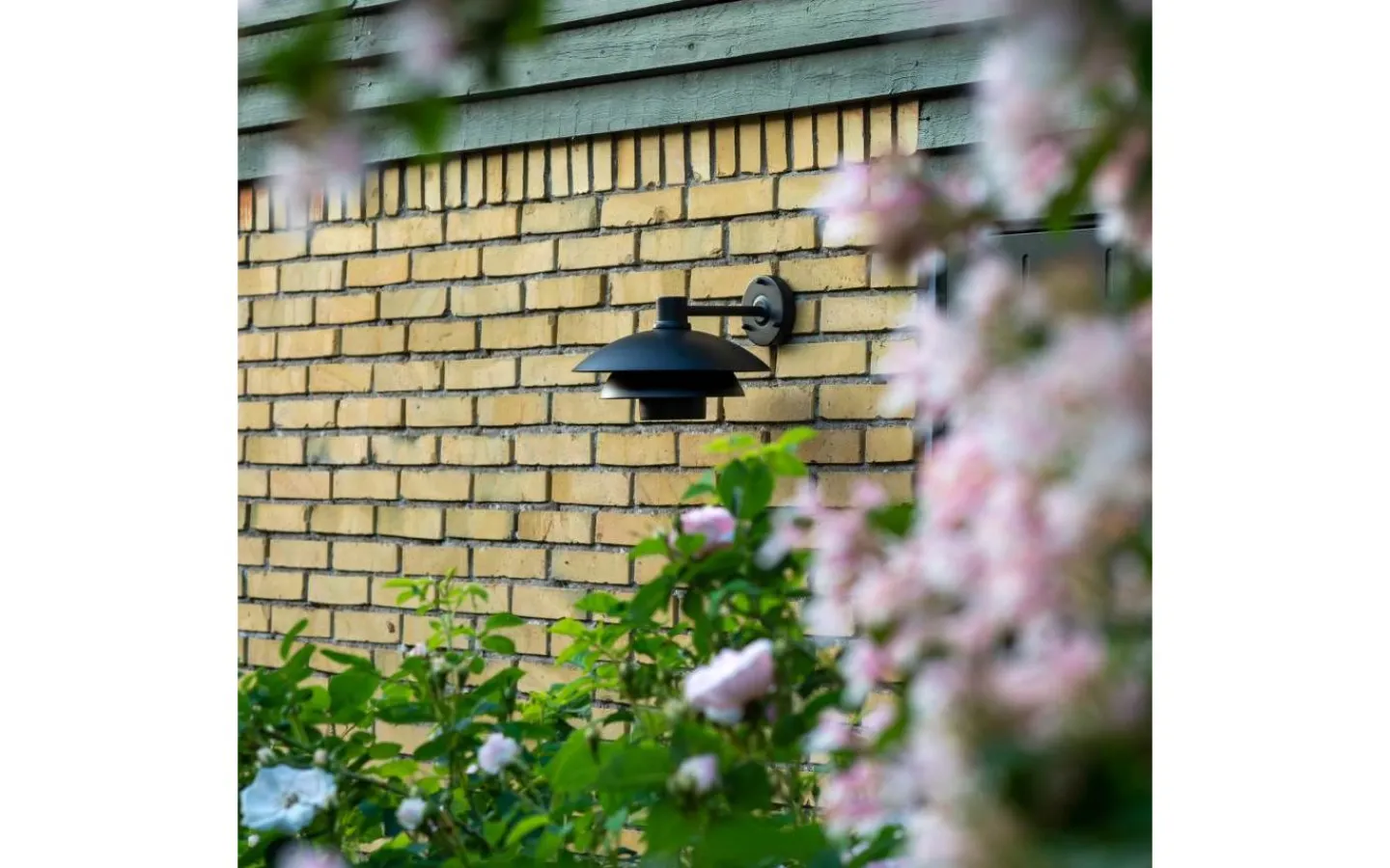 Dyberg Larsen Morph Vägglampa 30cm Svart IP44* Vägglyktor|Vägglampor Utomhus