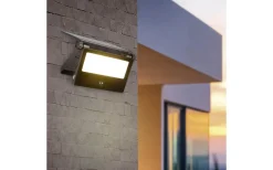 Moura solcellsdriven Vägglampa LED 15x14cm mattsvart rörelsesensor IP54