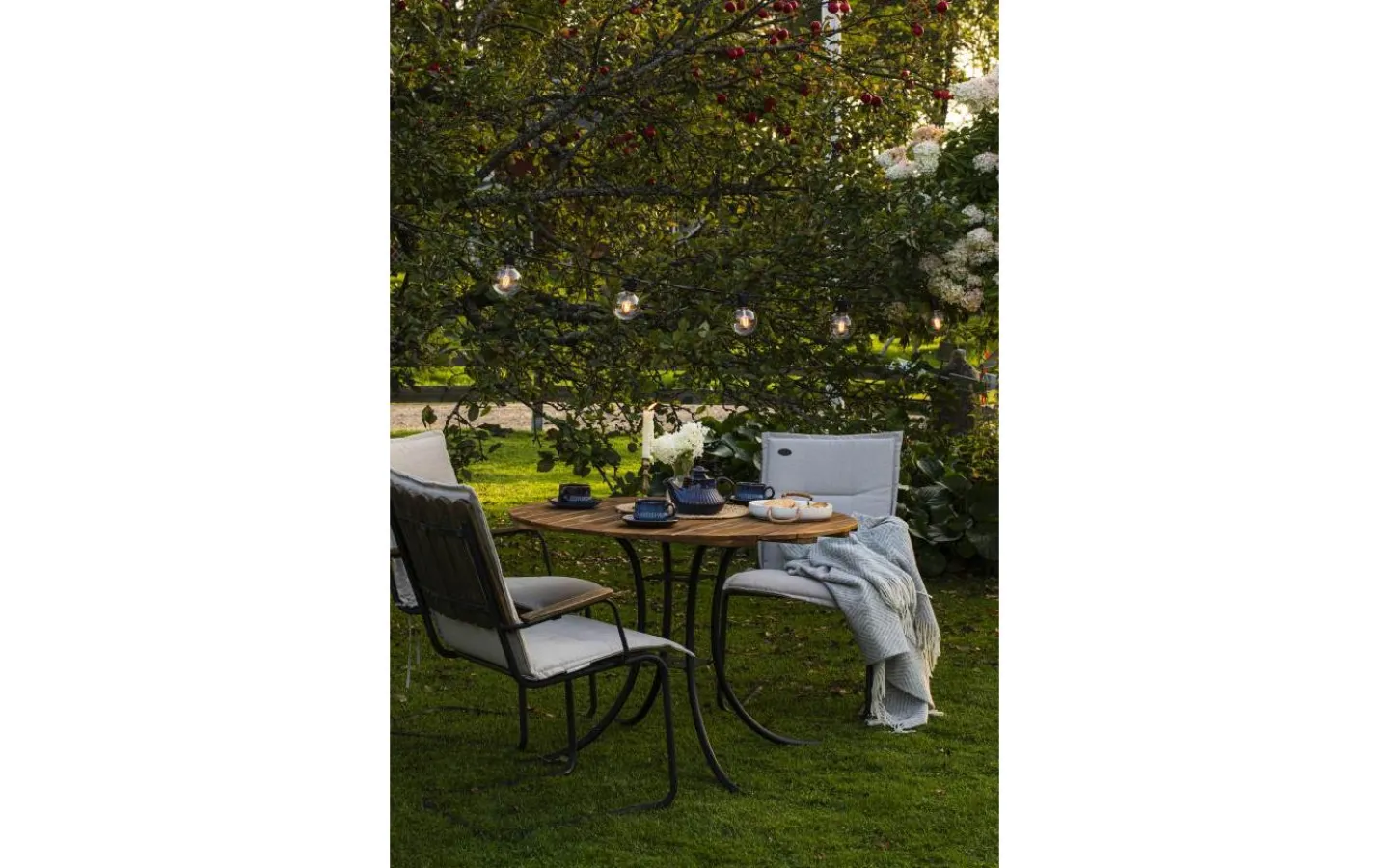 Konstsmide Ängsblomma Partyslinga 4,5m 10L Amber utbytbar LED IP44* Partyslingor Utomhus 230V|Partyslingor Utomhus 230V