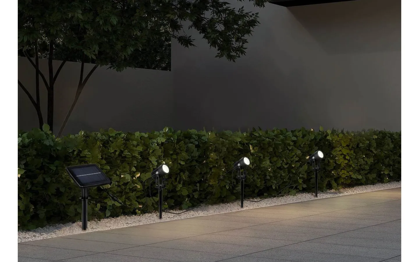 Reality Obidos hybrid solcellsdriven Spotlight LED 3-delad mattsvart uppladdningsbar skymningssensor 4000K IP44* Solcellslampor Stig & Mark|Visa Alla Solcellslampor