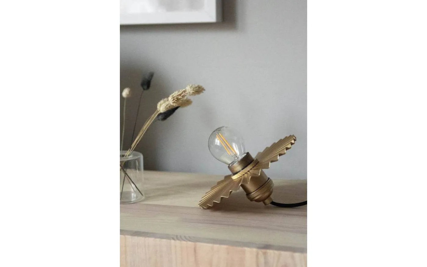 Omega Fönsterlampa 15cm Guld