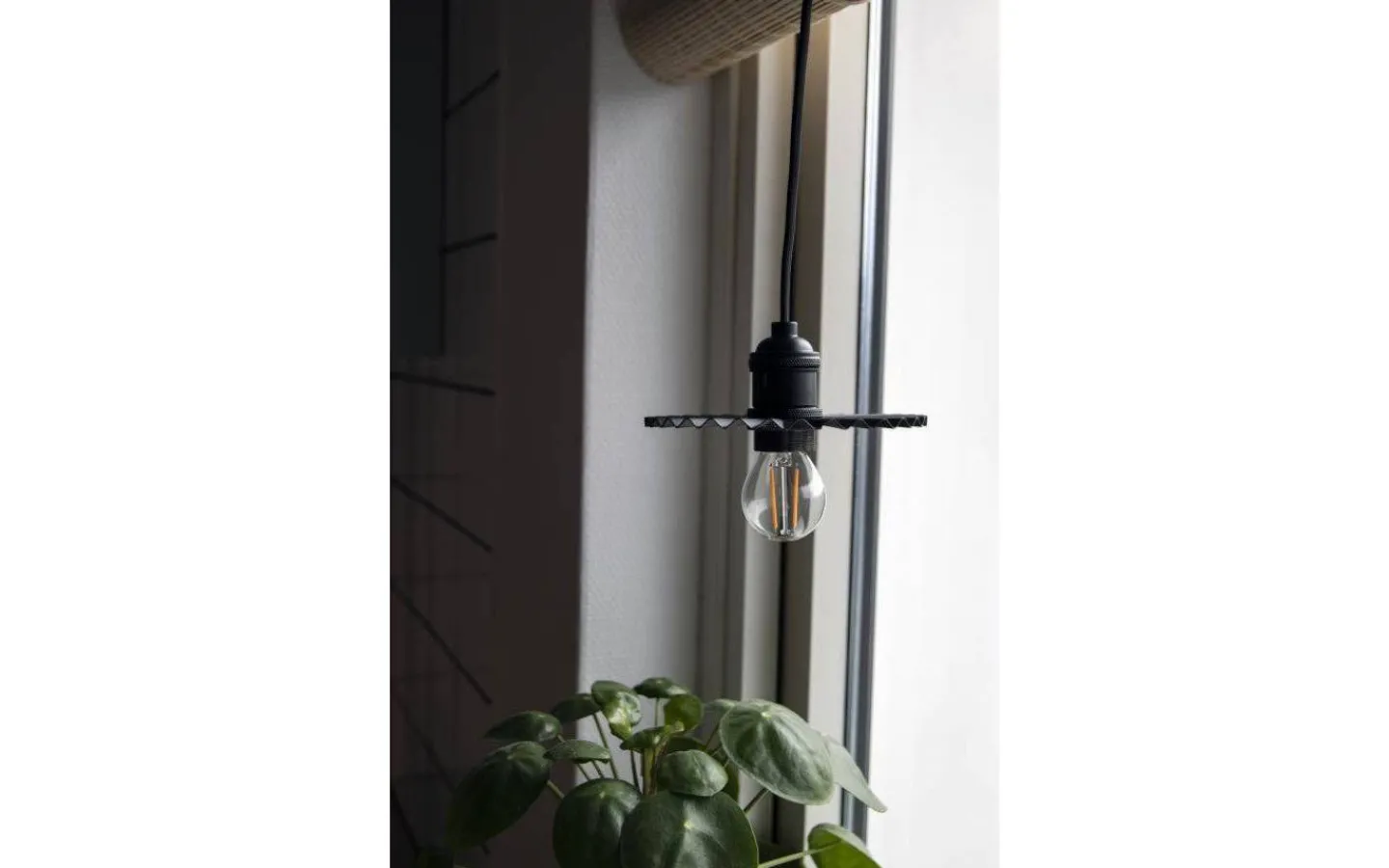 Fönsterlampor<Globen Lighting Omega Fönsterlampa 15cm Svart