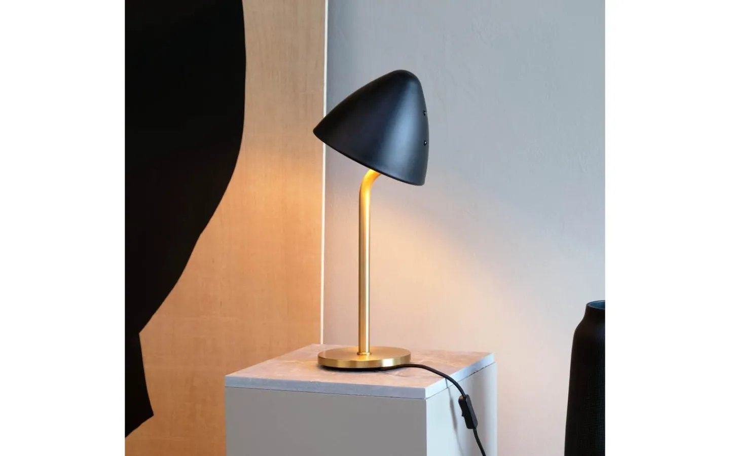 Dyberg Larsen Oulu Bordslampa 47cm Svart/Mässing* Bordslampor