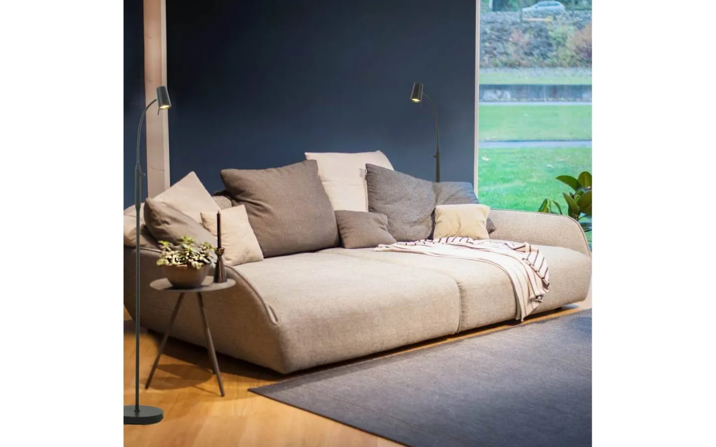 Aneta Pilot Golvlampa 135cm Svart* Golvläslampor