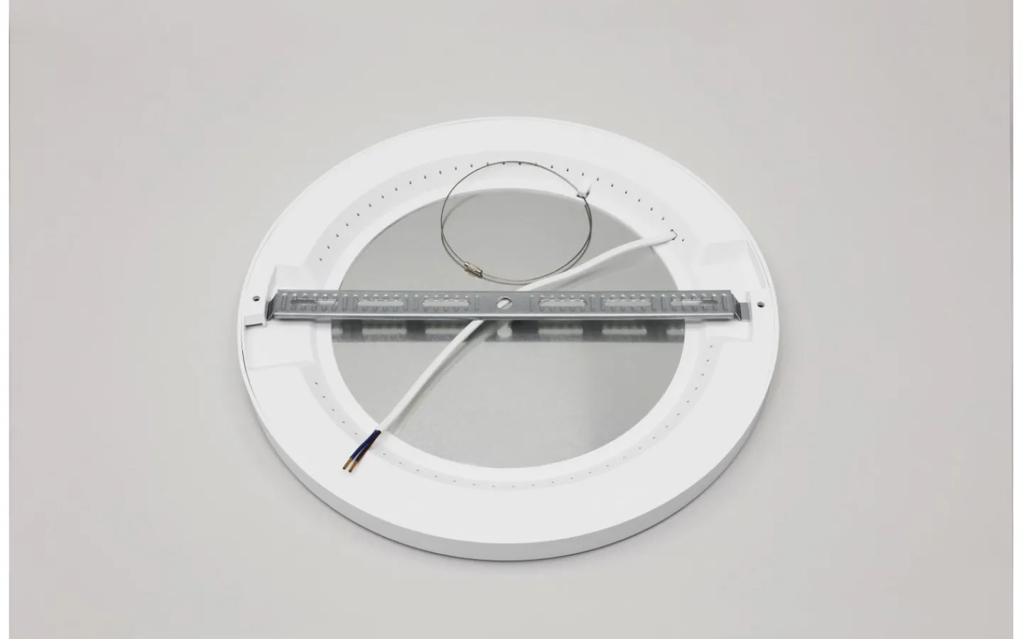 Malmbergs Plafond Edge, 28W, CCT 3000-5700K, IP20* Allmänbelysning