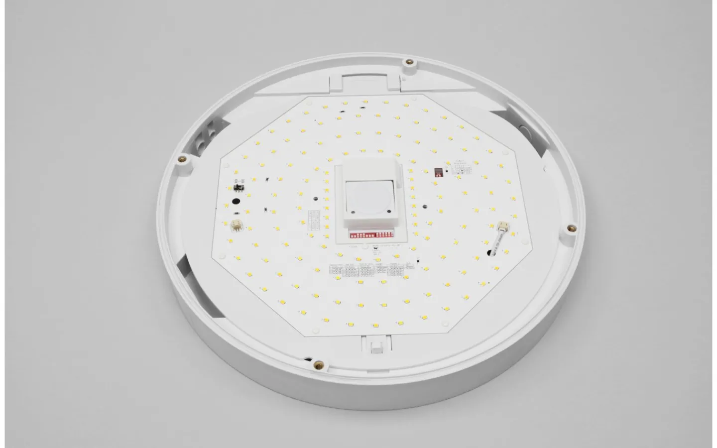 Malmbergs Plafond Hardy, 15W, CCT 3000-4000K, IP65* Utomhusarmaturer, Stolpar
