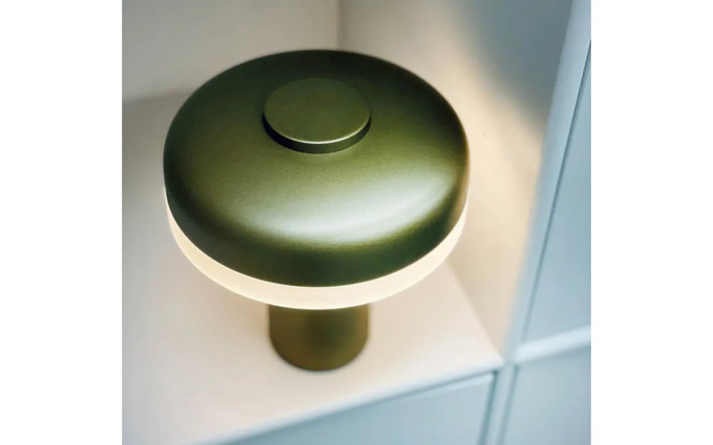 Dyberg Larsen Porter Uppladdningsbar Bordslampa 16,5cm Metallic Grön* Uppladdningsbara Lampor Inomhus