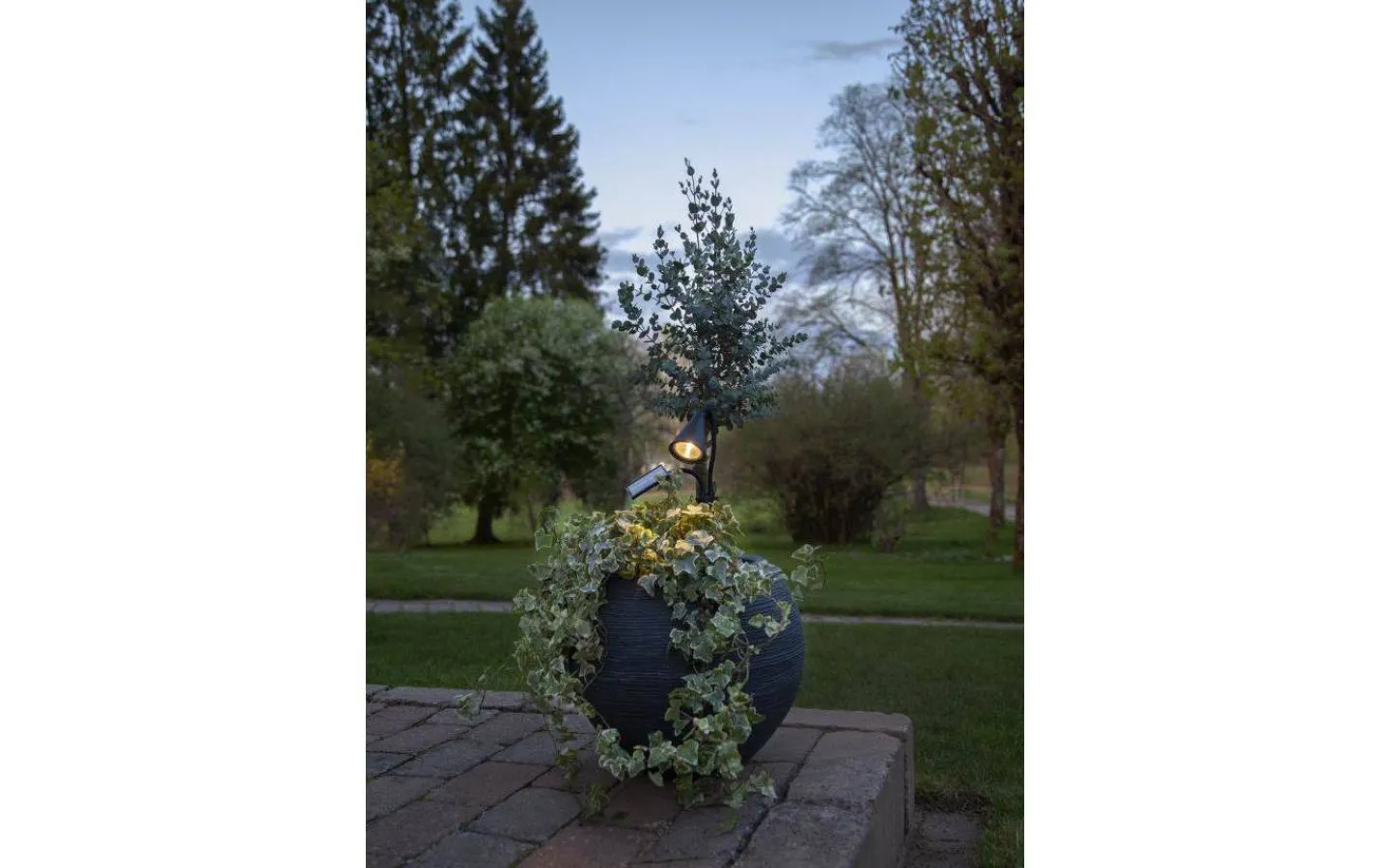 Star Trading Powerspot Solcellsdriven Spotlight 34cm Svart* Solcellslampor Stig & Mark|Visa Alla Solcellslampor