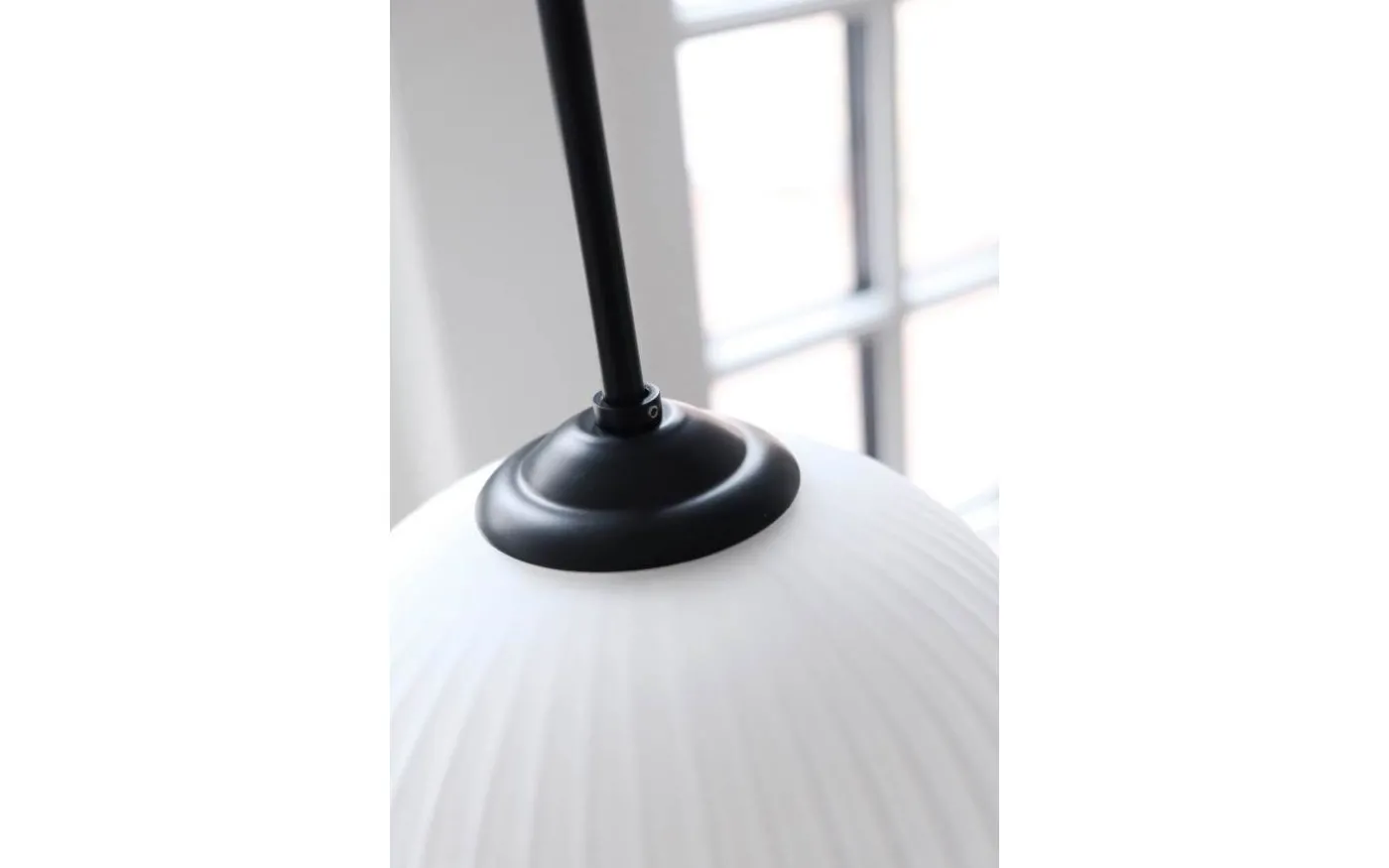 Riflet Fönsterlampa 14cm Opal/Svart