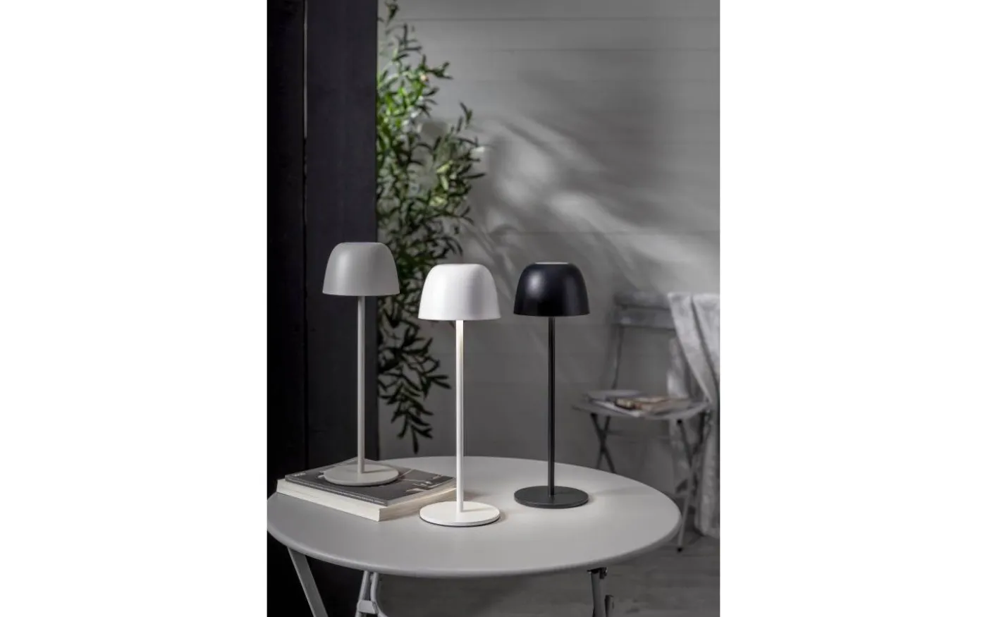 Ronda Uppladdningsbar Bordslampa Greige IP54