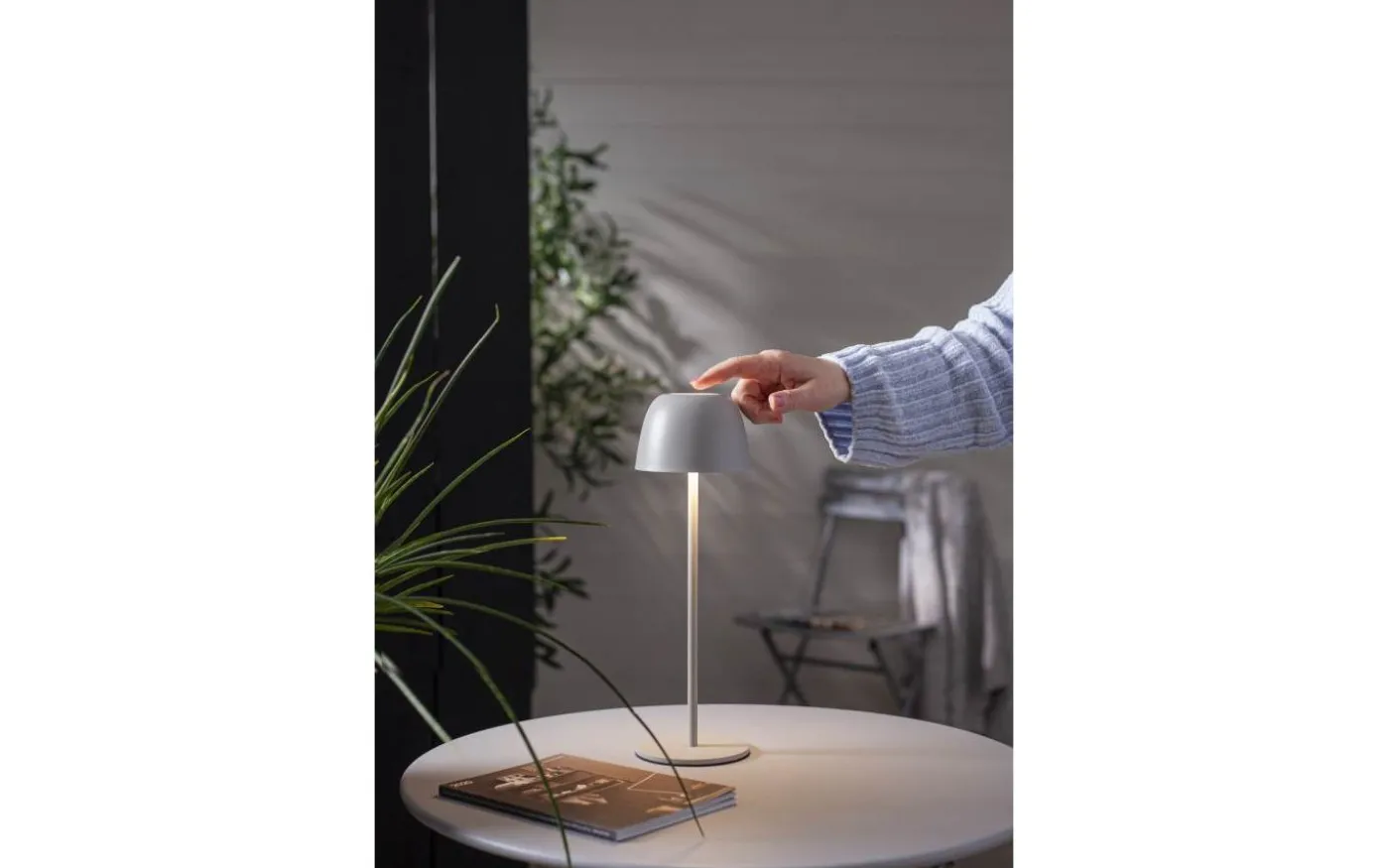 Ronda Uppladdningsbar Bordslampa Greige IP54