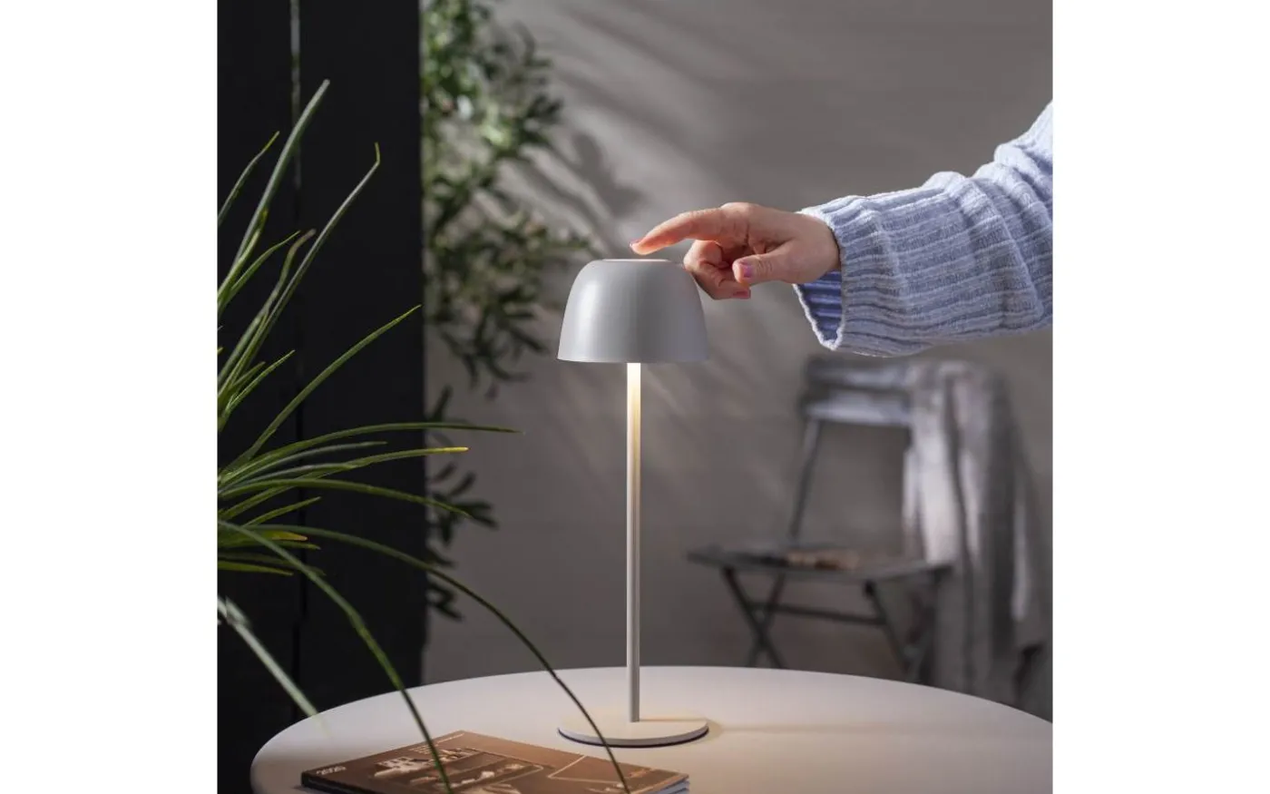 Ronda Uppladdningsbar Bordslampa Greige IP54