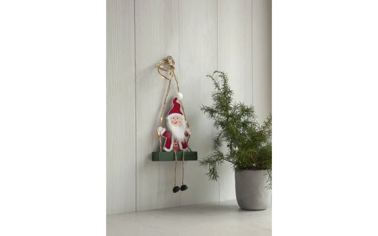 Batteri Julpynt Inomhus<Star Trading Santa Batteridriven Tomte på gunga 50cm Röd