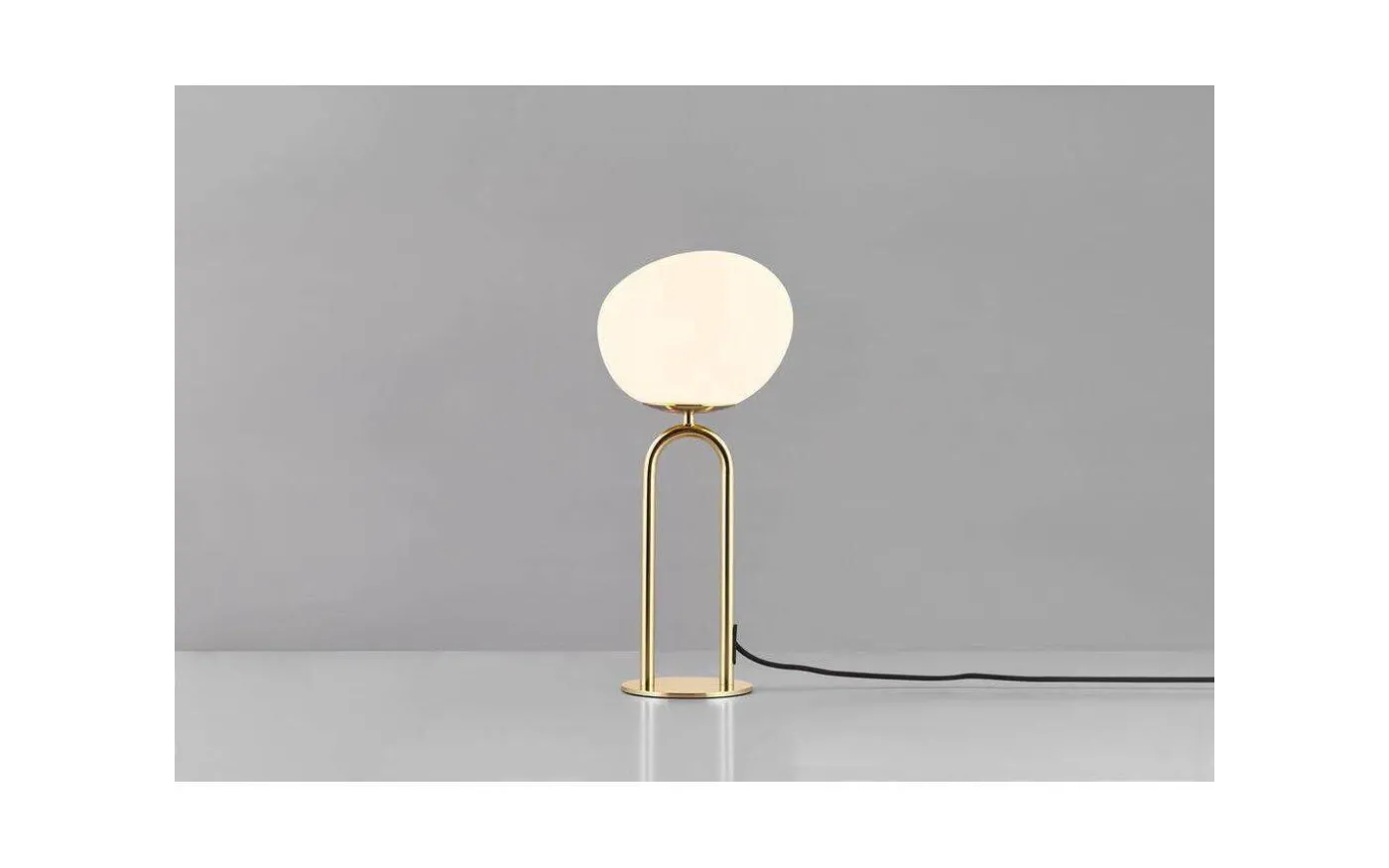 Shapes Bordslampa 47cm Mässing