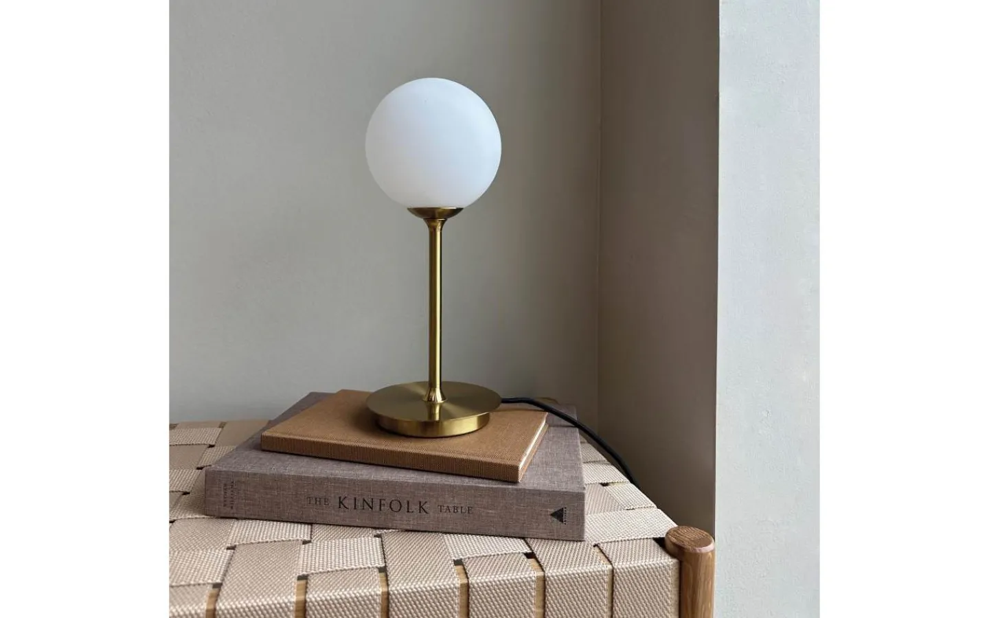 Bordslampor<Dyberg Larsen Sia Bordslampa 30cm Opal/Mässing