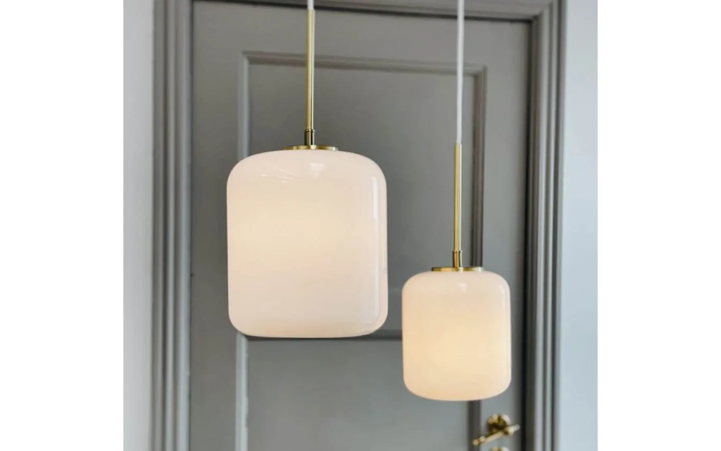 Dyberg Larsen Silvia Fönsterlampa 15cm Opal/Mässing* Fönsterlampor